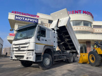 Автосамосвал Sinotruk Howo ZZ3257N4347E1C 6x4 CNG