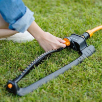 Дождеватель осциллирующий металлический FISKARS 1023660