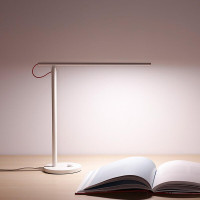 Светодиодная лампа Xiaomi Mi LED Desk Lamp 1S